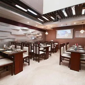 *** Hotel Emerald India